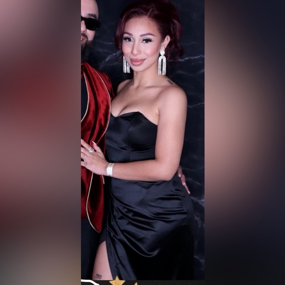 Elegant black corset dress - Picture 3 of 3